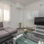 شقة View تروغير